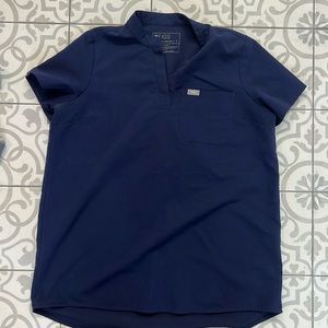 FIGS maternity top